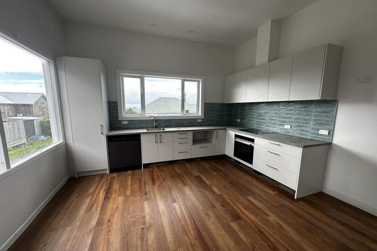 Photo of property in 7 Walter Street, The Glen, Dunedin, 9011