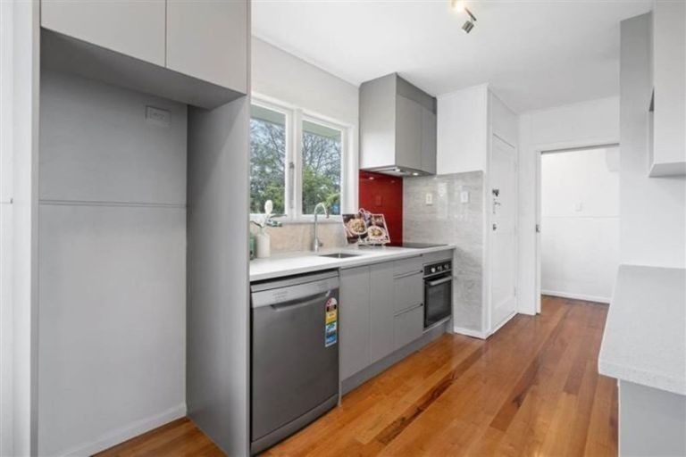 Photo of property in 8 Haddon Street, Mangere East, Auckland, 2024