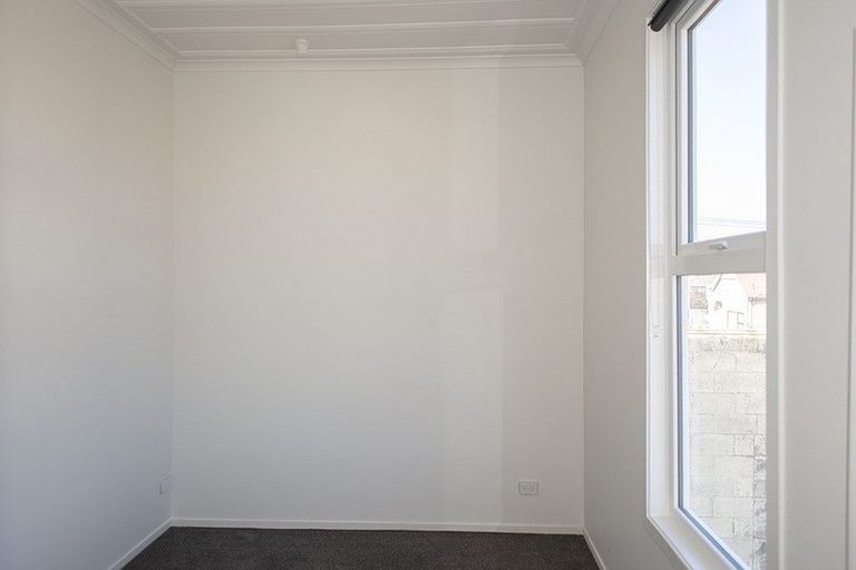 Photo of property in 33 Reid Road, South Dunedin, Dunedin, 9012