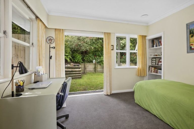 Photo of property in 23 Morrison Grove, Stokes Valley, Lower Hutt, 5019
