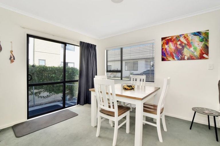 Photo of property in 8e Heath Street, Mount Maunganui, 3116