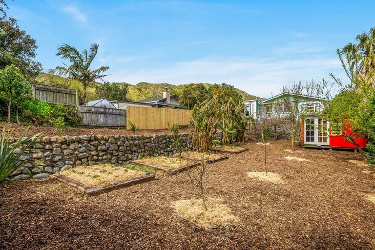 Photo of property in 31 Ocean Road, Paekakariki, 5034