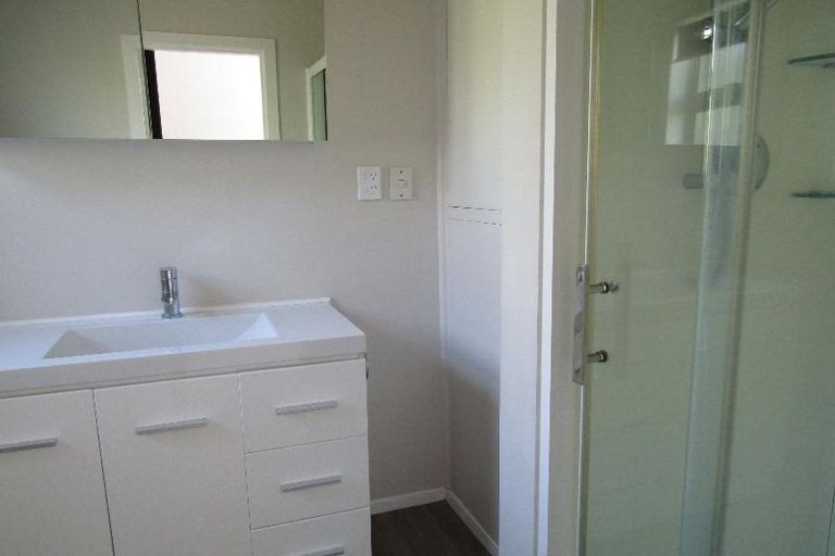 Photo of property in 13 Besley Place, Acacia Bay, Taupo, 3330