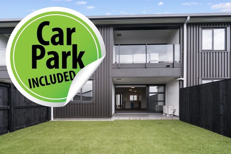 Photo of property in 2d/4045 Great North Road, Glen Eden, Auckland, 0602