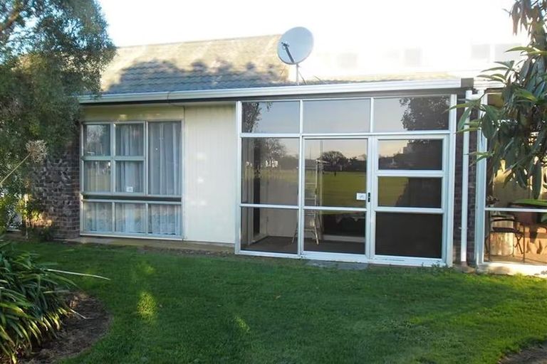 Photo of property in 9/160 Ruahine Street, Roslyn, Palmerston North, 4414