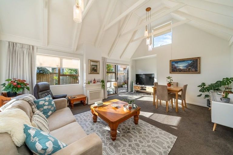 Photo of property in 4/5a Bloomfield Terrace, Hutt Central, Lower Hutt, 5010