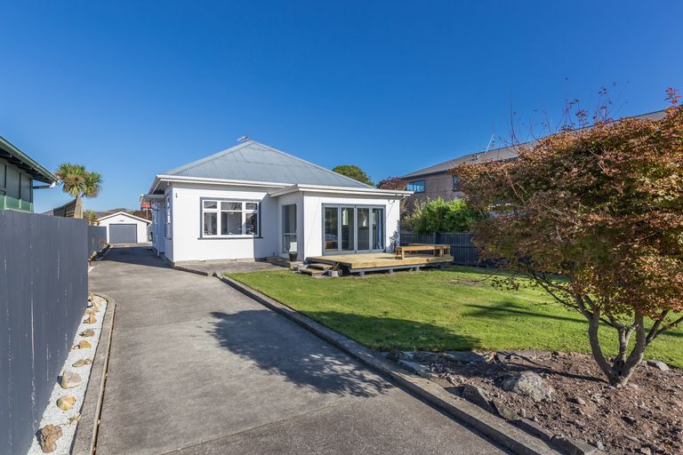 Photo of property in 55 Blake Street, New Brighton, Christchurch, 8061