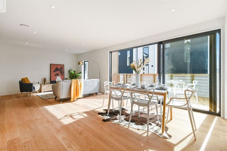 Photo of property in 2/2 Manning Street, Hamilton Central, Hamilton, 3204