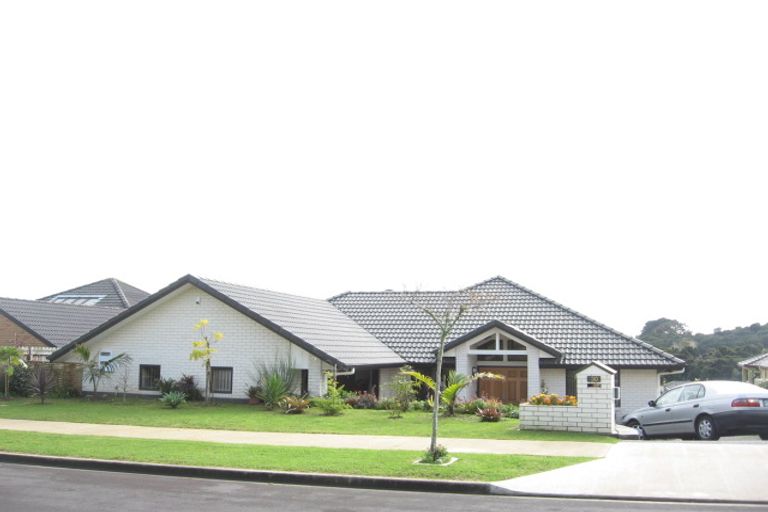 Photo of property in 30 Lamia Place, The Gardens, Auckland, 2105