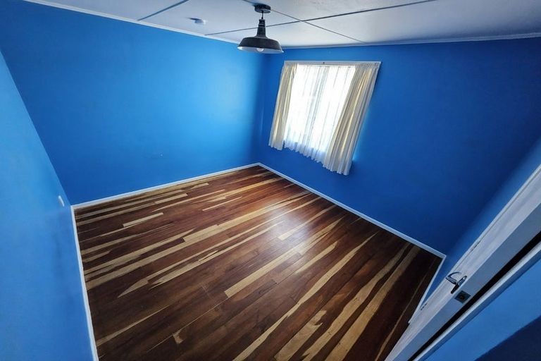 Photo of property in 88 Castor Crescent, Cannons Creek, Porirua, 5024