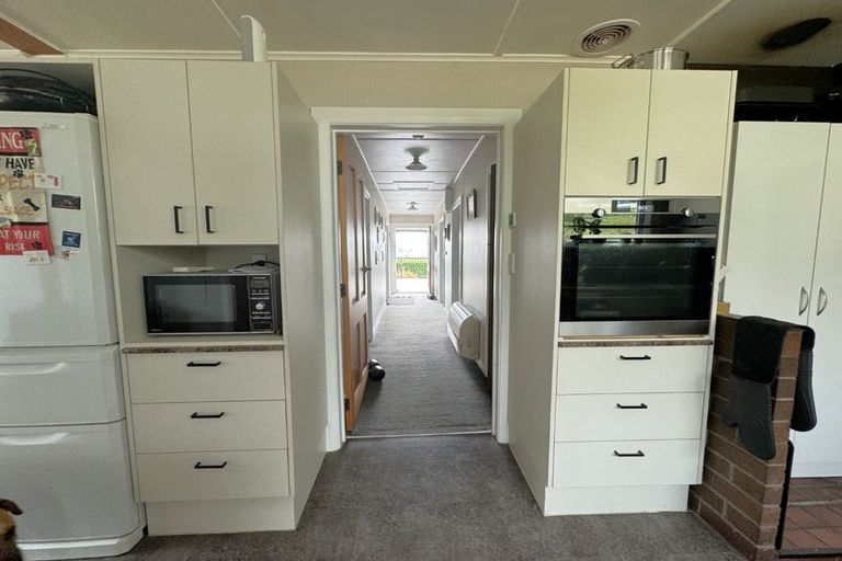 Photo of property in 28 Chatham Street, Waihola, Milton, 9073