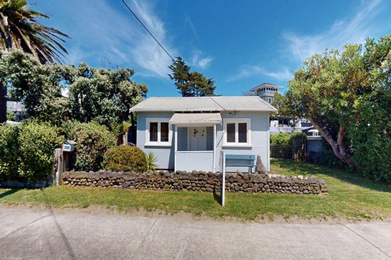 Photo of property in 647 Waitarere Beach Road, Waitarere Beach, Levin, 5510