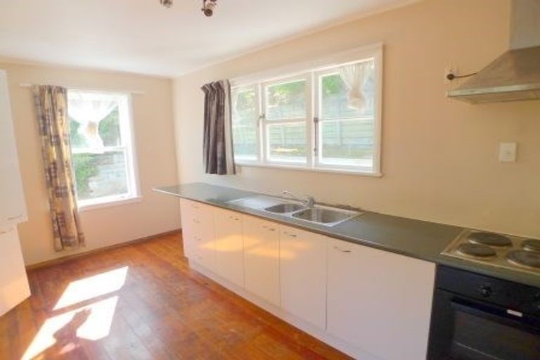 Photo of property in 21 Montgomery Avenue, Karori, Wellington, 6012