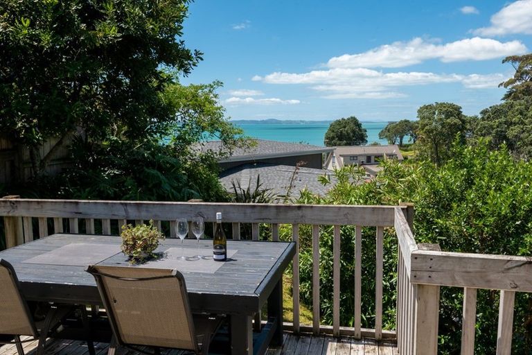 Photo of property in 21a Page Point, Mellons Bay, Auckland, 2014