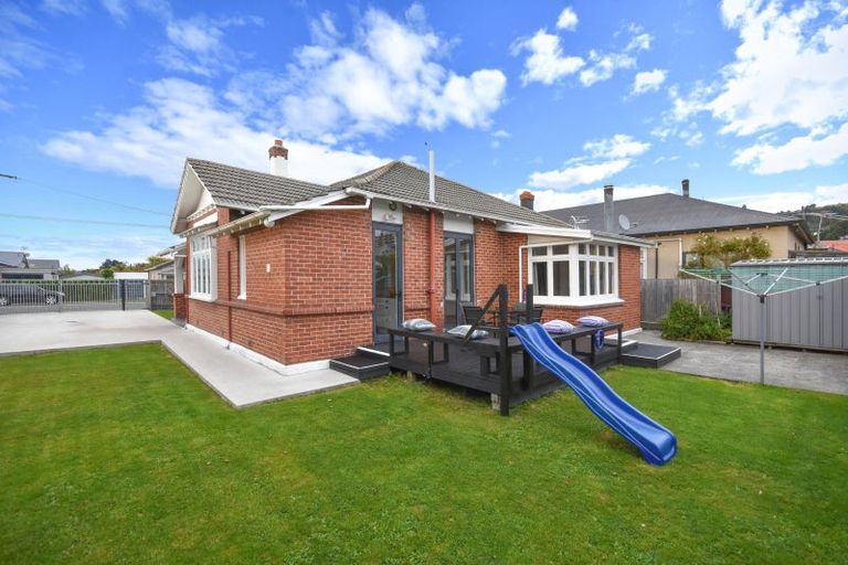 Photo of property in 356 Bay View Road, Saint Clair, Dunedin, 9012