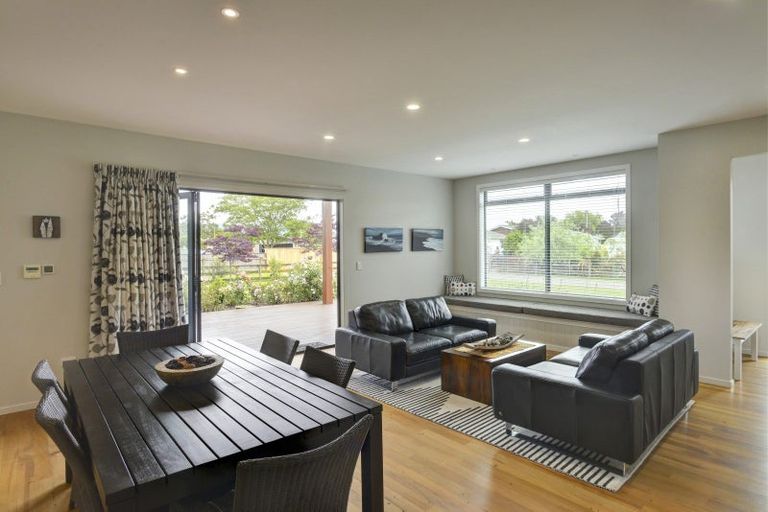 Photo of property in 40b Richmond Road, Carterton, 5713