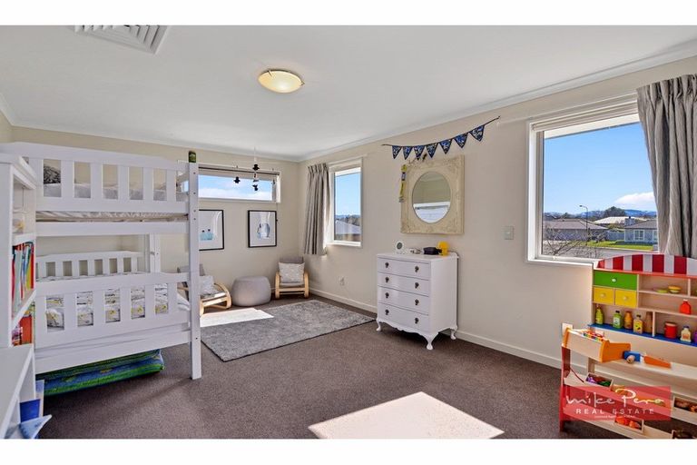 Photo of property in 31 Acacia Avenue, Rangiora, 7400