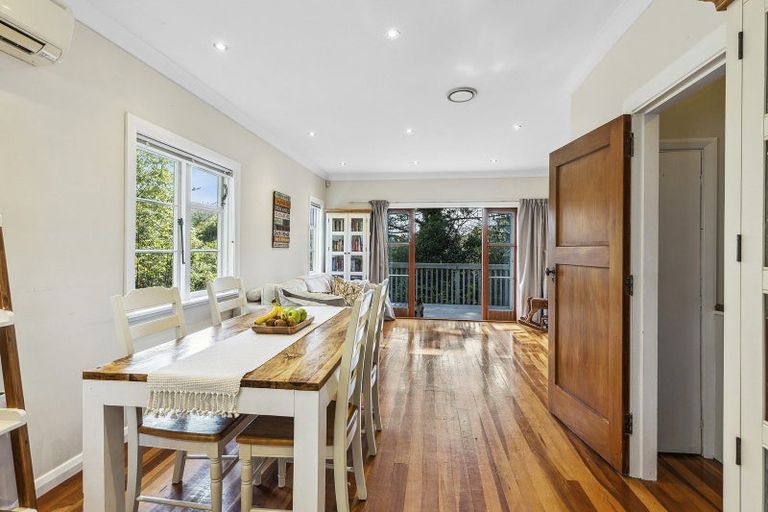 Photo of property in 36 Homewood Avenue, Karori, Wellington, 6012