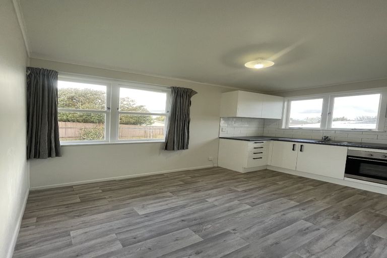 Photo of property in 1/42-44 Opaheke Road, Opaheke, Papakura, 2113