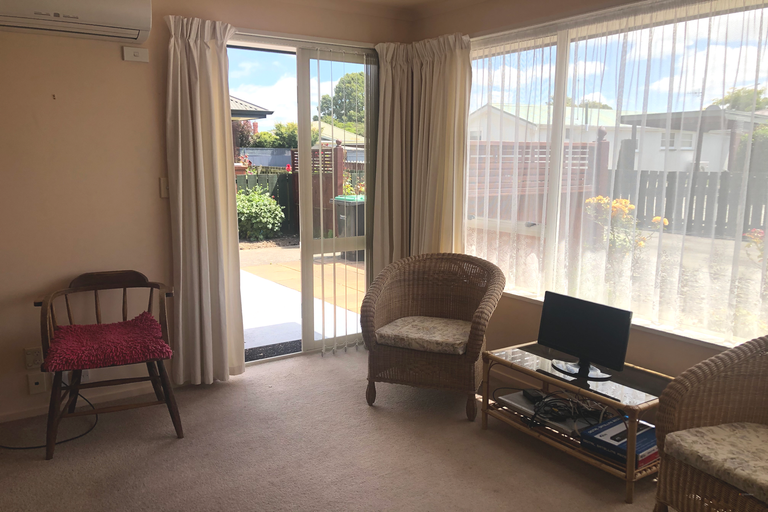 Photo of property in 2/4 Studholme Street, Temuka, 7920