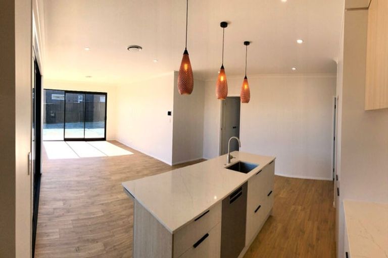 Photo of property in 2 Fetter Lane, Paerata, Pukekohe, 2124