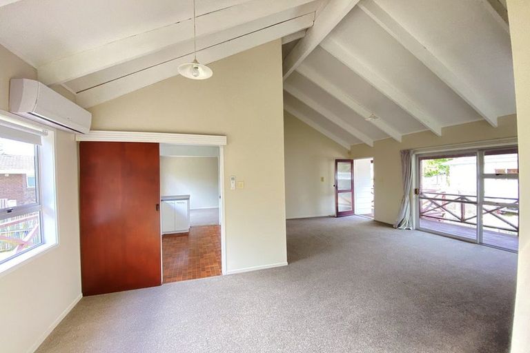 Photo of property in 81 John Downs Drive, Browns Bay, Auckland, 0630