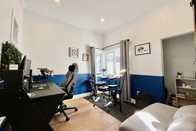 Photo of property in 18 Hector Street, Petone, Lower Hutt, 5012