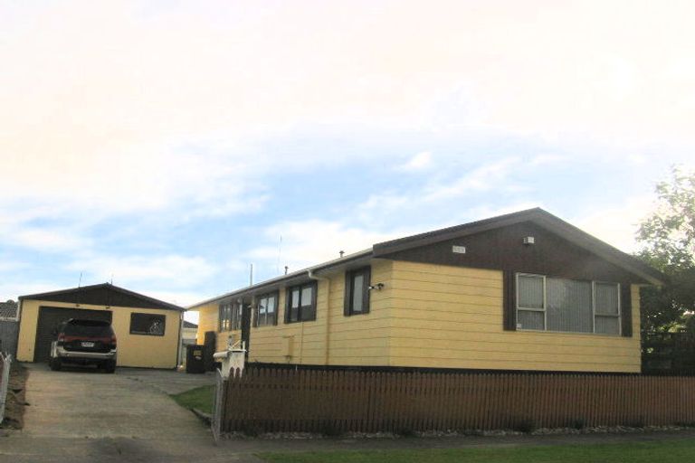 Photo of property in 19 Chelmarsh Place, Highbury, Palmerston North, 4412