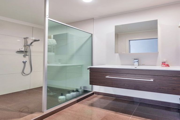 Photo of property in 115 Wallace Road, Mangere Bridge, Auckland, 2022