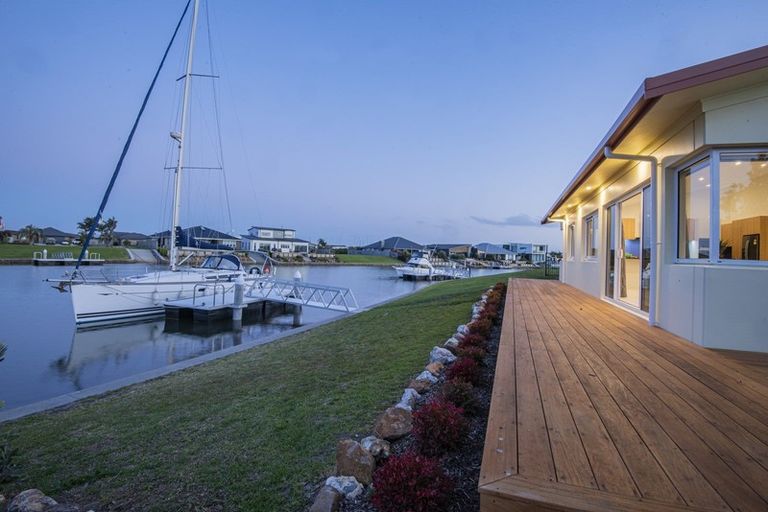 Photo of property in 17 Stace Hopper Drive, One Tree Point, 0118