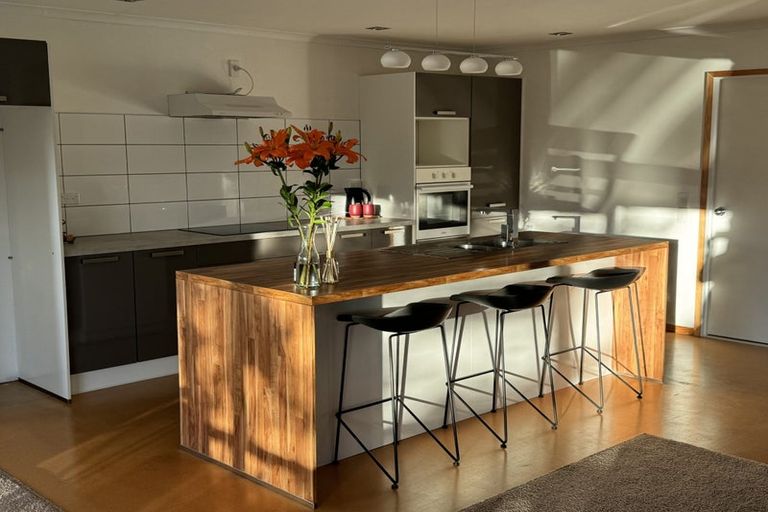 Photo of property in 11 Marion Street, Macandrew Bay, Dunedin, 9014