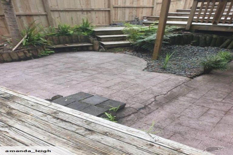 Photo of property in 87 Kauri Point Road, Laingholm, Auckland, 0604