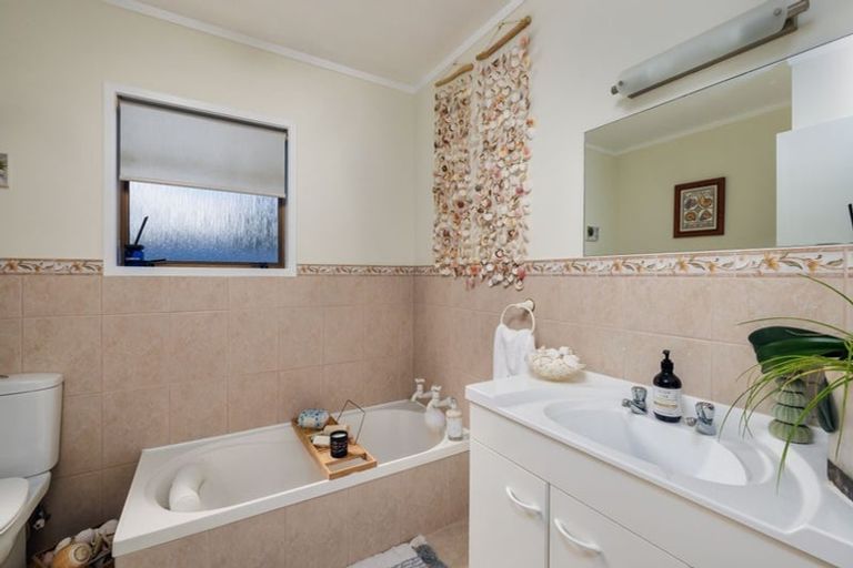 Photo of property in 7 Riverview Road, Kerikeri, 0230