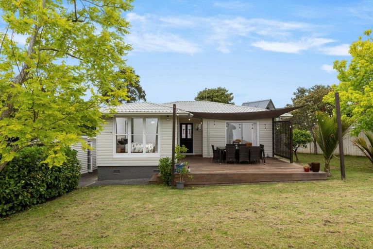 Photo of property in 3 Farringdon Street, Glen Innes, Auckland, 1072