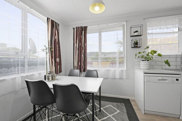 Photo of property in 1/79 Hillside Drive, Maoribank, Upper Hutt, 5018