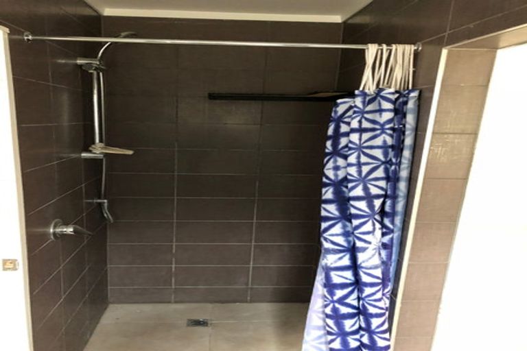 Photo of property in 12 Miller Road, Mangere Bridge, Auckland, 2022