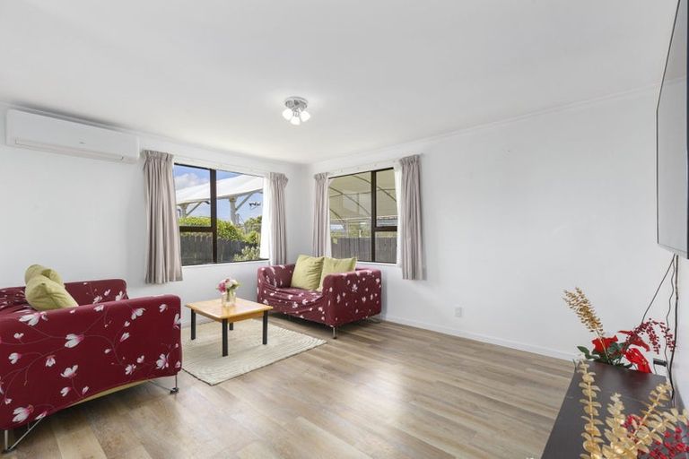 Photo of property in 1/19 Dunstan Place, Otara, Auckland, 2023