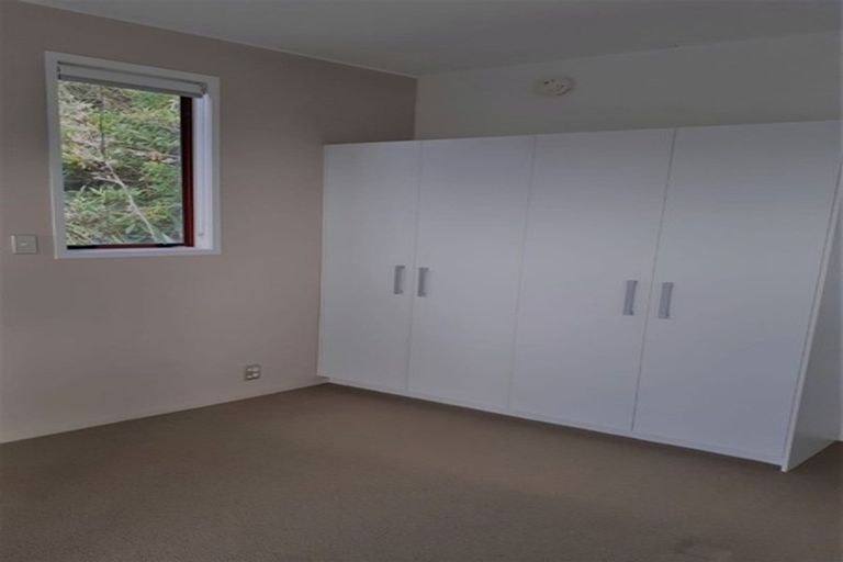 Photo of property in 35 Piha Road, Piha, New Lynn, 0772