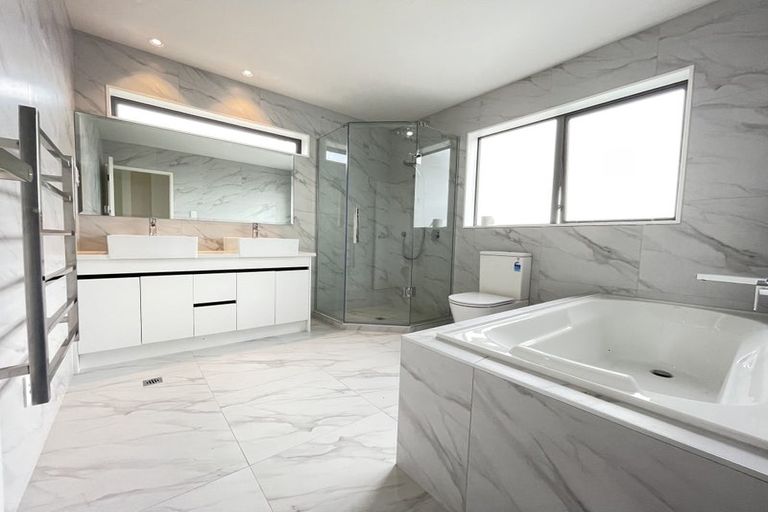 Photo of property in 11 Kokonga Lane, Silverdale, 0932