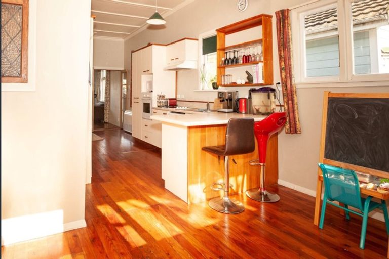 Photo of property in 28 Bernard Street, Kenmure, Dunedin, 9011