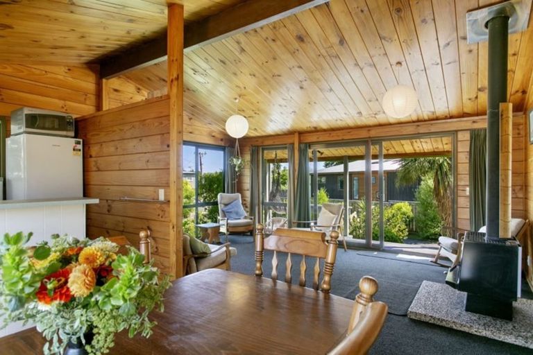 Photo of property in 6 Parata Street, Two Mile Bay, Taupo, 3330