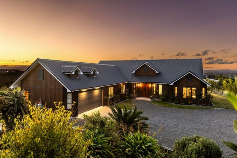 Photo of property in 136 Kopanga Road, Havelock North, 4130