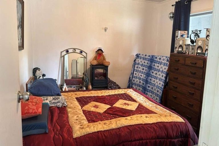 Photo of property in 1/42 Sheridan Drive, New Lynn, Auckland, 0600