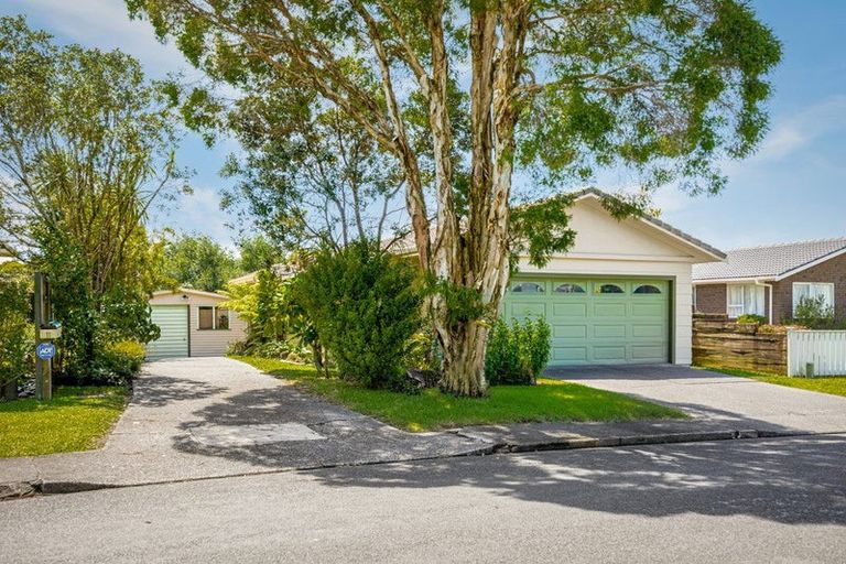 Photo of property in 11 Lemnos Place, Titirangi, Auckland, 0604