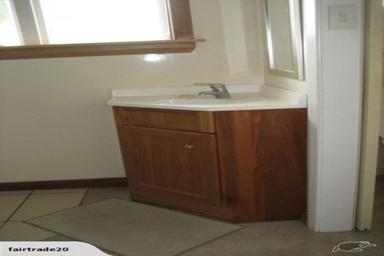 Photo of property in 33 Beachville Road, Redcliffs, Christchurch, 8081