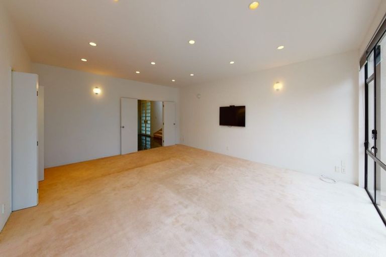 Photo of property in 65 Nevay Road, Miramar, Wellington, 6022