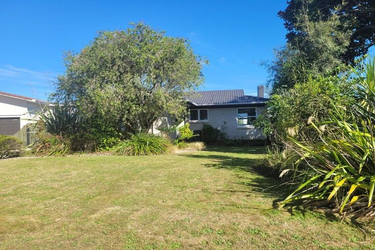 Photo of property in 27 Tumene Drive, Owhata, Rotorua, 3010