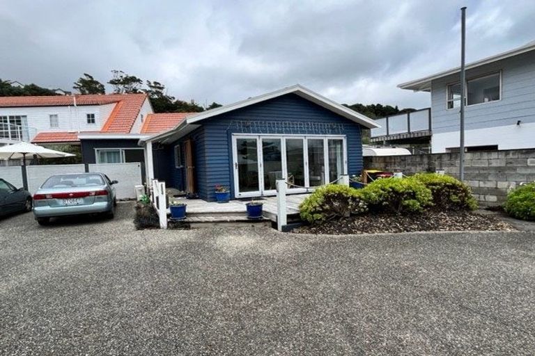Photo of property in 48 The Esplanade, Eastern Beach, Auckland, 2012