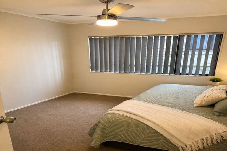 Photo of property in 18 Astelia Place, Goodwood Heights, Auckland, 2105