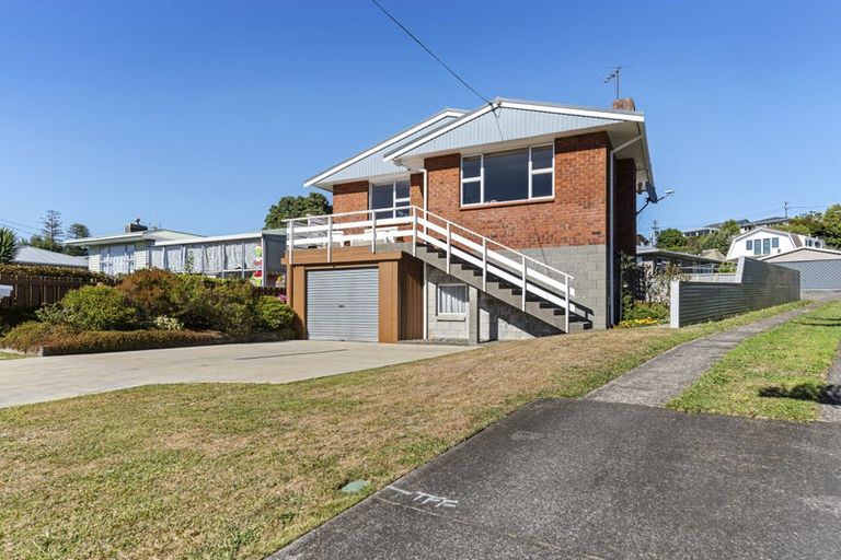 Photo of property in 20 Alberta Road, Glen Avon, New Plymouth, 4312